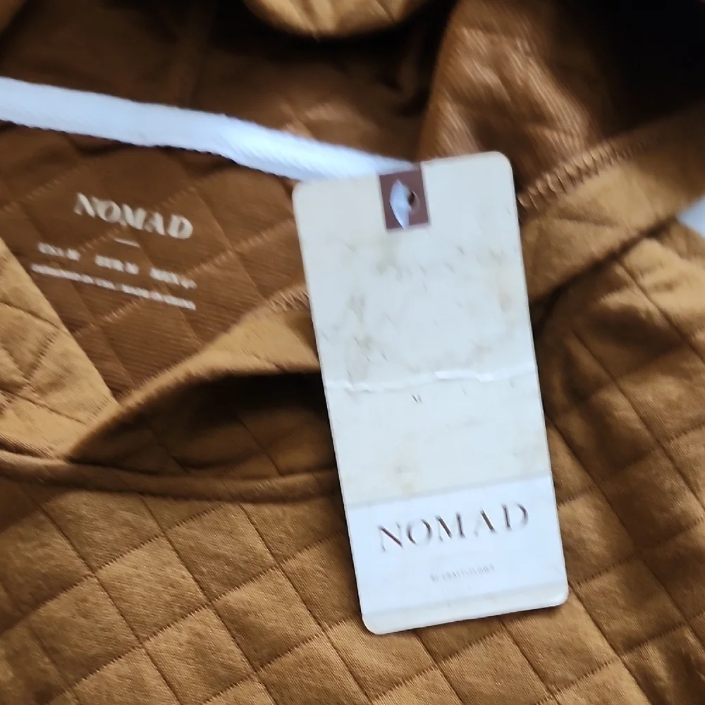 Nomad Women's Quilted Brown Hoodie - Picture 3 of 4